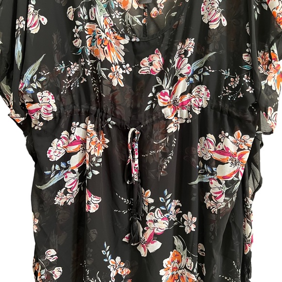 Beach Scene Collection Floral Sheer Cover Up - Picture 5 of 9